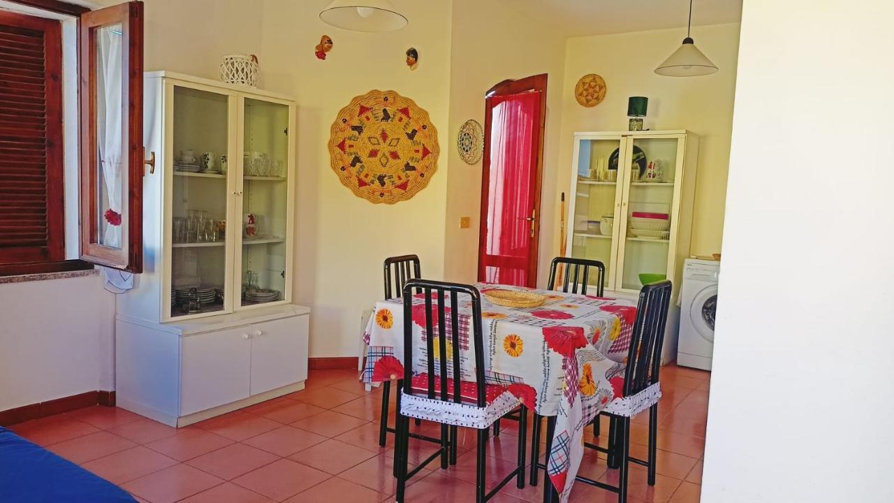 Casa Rosa 1 Piano Apartman Isola Rossa Kültér fotó